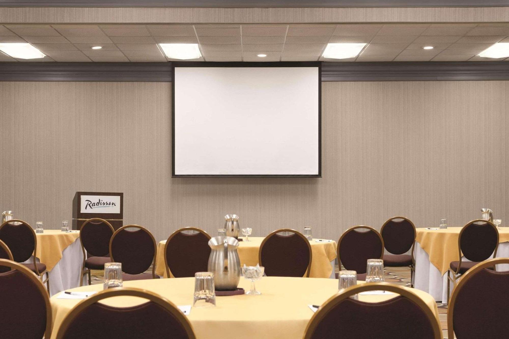 Radisson Hotel Fort Worth North-Fossil Creek Ngoại thất bức ảnh